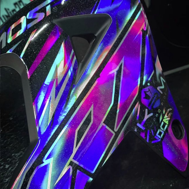 LAMINADO ULTRA CURVE BTM 1500 CS COSMIC. 1.37 X 15 mts