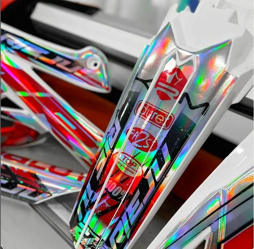 [IS240900/48] VINILO HOLOGRAFICO RAINBOW BRITE OVERALL. 40.900  1.22 X 50 MTS M.L.